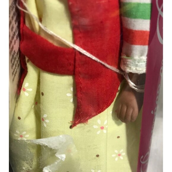 Jamaica Dolls of the World Traditional Clothing Loblaws 12" Red & Yellow Dress - Picture 4 of 9